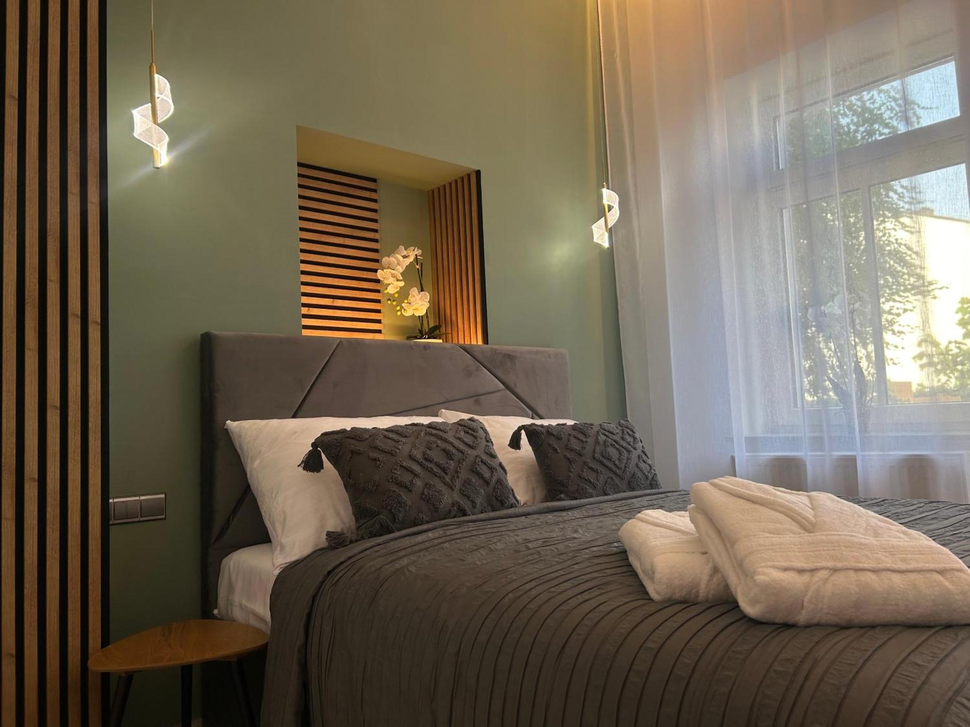 Leo Apartment Suite & Private Spa Zone - Old City Bratislava Exterior foto
