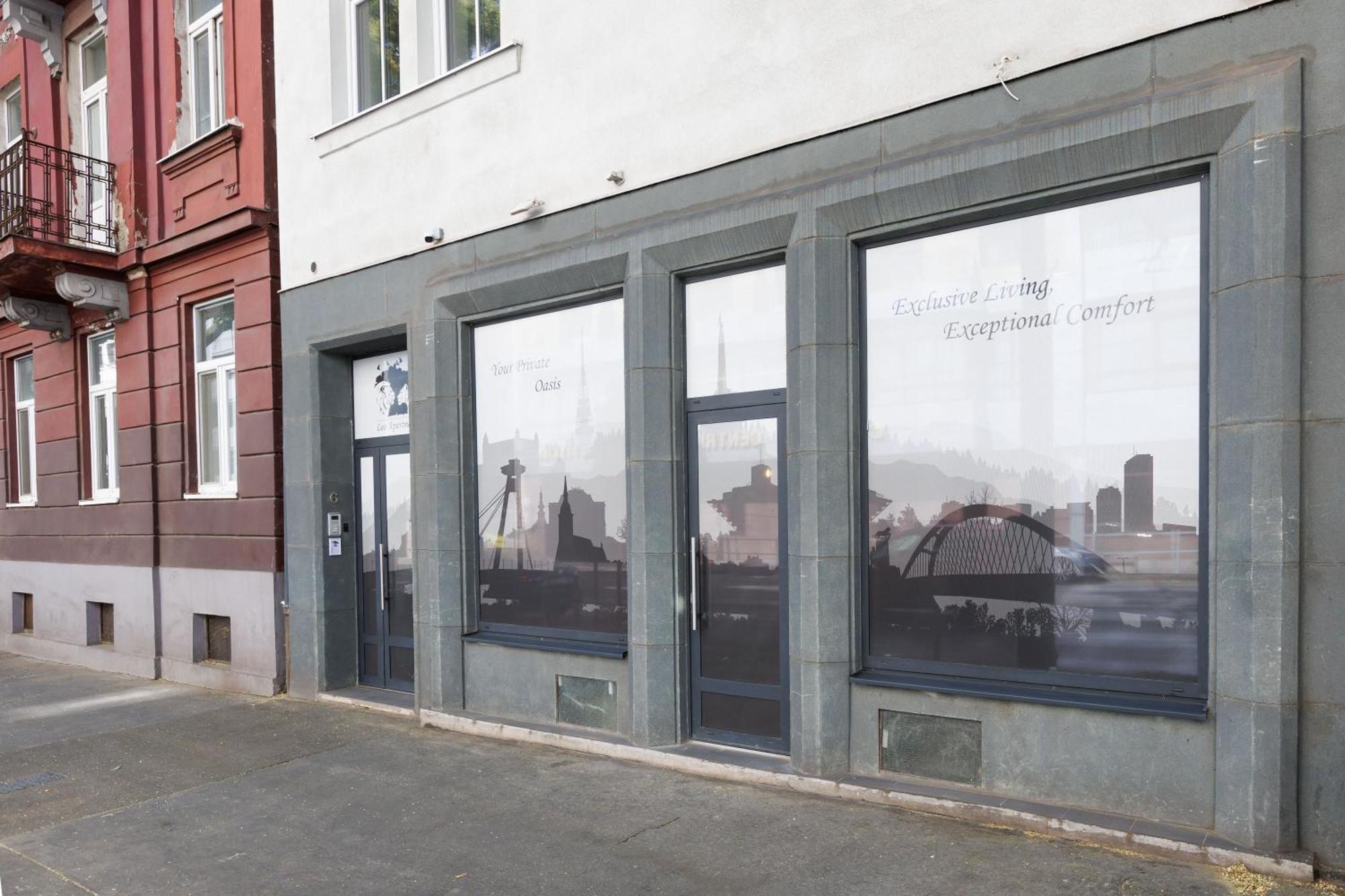 Leo Apartment Suite & Private Spa Zone - Old City Bratislava Exterior foto